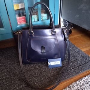 Dooney and Bourke Alto Giovanni Satchel